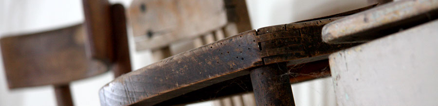 Un raccolta di sedie attraverso gli ultimi due secoli